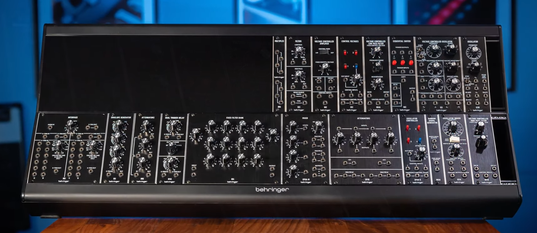 Behringer muestra su clon del Moog Modular System 55